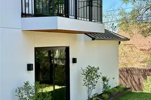 4304 Shoalwood Ave, Austin, TX 78756 - Photo 11