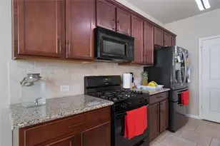 417 Epiphany Ln, Pflugerville, TX 78660 - Photo 9