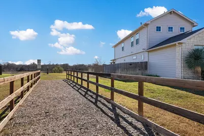 507 Bluffview Drive, Bastrop, TX 78602 - Photo 37