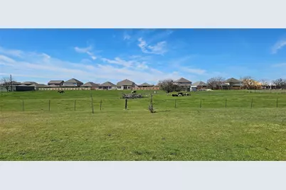 16 Brenda Lane, Round Rock, TX 78665 - Photo 5