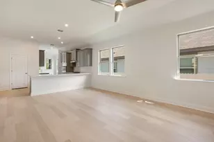 108 Tenny Ln, Kyle, TX 78640 - Photo 9