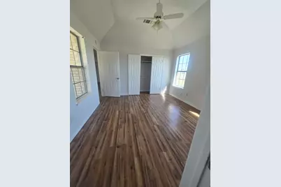 1019 San Jacinto Street, Lockhart, TX 78644 - Photo 13