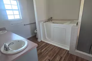 1019 San Jacinto St, Lockhart, TX 78644 - Photo 15