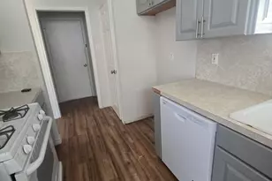 1019 San Jacinto St, Lockhart, TX 78644 - Photo 5