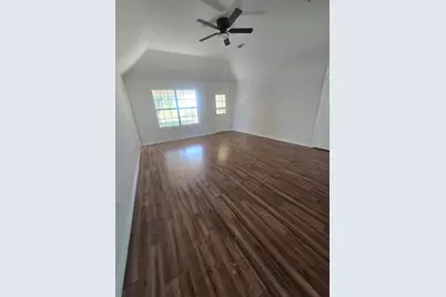 1019 San Jacinto Street, Lockhart, TX 78644 - Photo 3