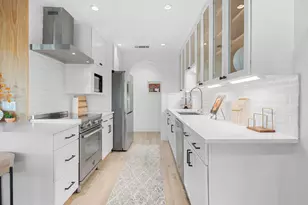 2419 Trail Of Madrones, Austin, TX 78746 - Photo 9