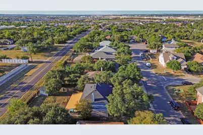 915 Tanglewood Drive, Leander, TX 78641 - Photo 35
