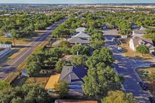 915 Tanglewood Dr, Leander, TX 78641 - Photo 35