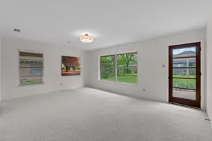 8301 Polar Dr, Austin, TX 78757 - Photo 9