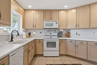 903 E Olympic Drive, Pflugerville, TX 78660 - Photo 13