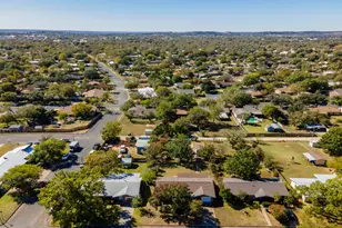 203 Broadmoor Dr, Fredericksburg, TX 78624 - Photo 29