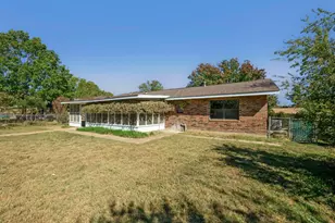 203 Broadmoor Dr, Fredericksburg, TX 78624 - Photo 25