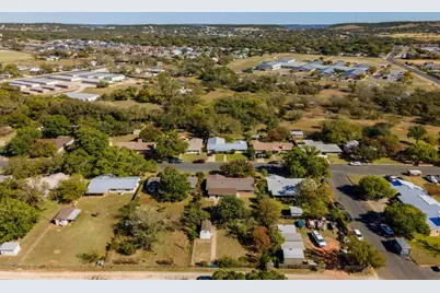 203 Broadmoor Drive, Fredericksburg, TX 78624 - Photo 33