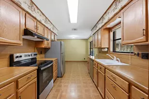 203 Broadmoor Dr, Fredericksburg, TX 78624 - Photo 13