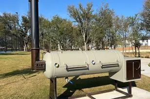 123 Two Bits Ln, Elgin, TX 78621 - Photo 9