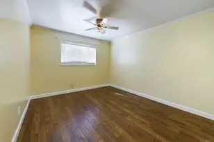 803 W 28th St, Austin, TX 78705 - Photo 5