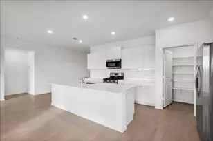 212 Seven Seas Dr, Kyle, TX 78640 - Photo 11