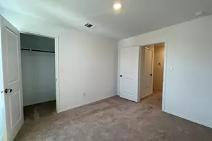 101 Hellcats Wy, Jarrell, TX 76537 - Photo 19
