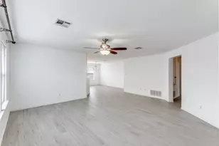 133 Sylvan St, Hutto, TX 78634 - Photo 3