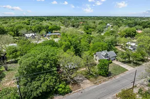 621 S Main St, Lockhart, TX 78644 - Photo 27