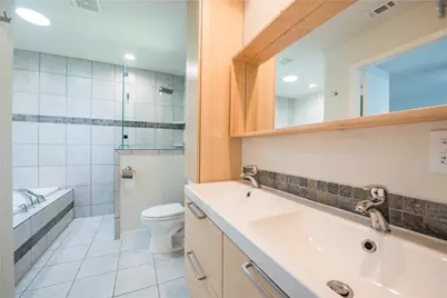 2902 Silverleaf Drive, Austin, TX 78757 - Photo 19
