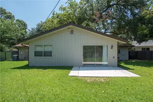 2902 Silverleaf Dr, Austin, TX 78757 - Photo 27