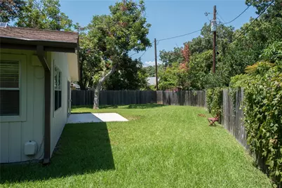 2902 Silverleaf Drive, Austin, TX 78757 - Photo 23