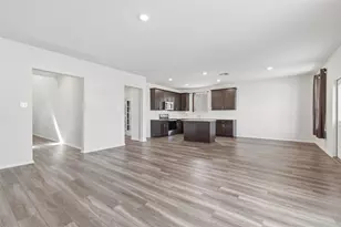 201 Katie Elder Dr, Jarrell, TX 76537 - Photo 9