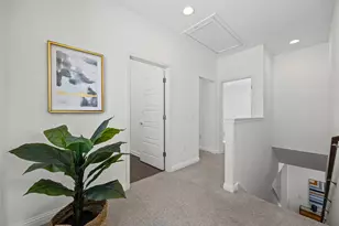 1518 Frontier Valley Dr, Austin, TX 78741 - Photo 19