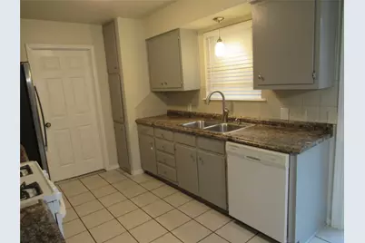 6801 Kenosha Pass, Austin, TX 78749 - Photo 9