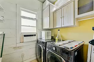805 Main St, Bastrop, TX 78602 - Photo 21