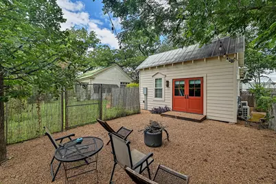 805 Main Street, Bastrop, TX 78602 - Photo 35