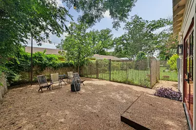 805 Main Street, Bastrop, TX 78602 - Photo 37