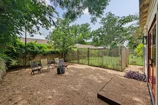 805 Main St, Bastrop, TX 78602 - Photo 37