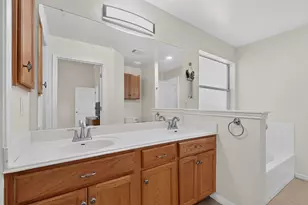 906 Hollow Trail Ct, Round Rock, TX 78664 - Photo 19