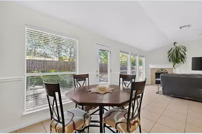 906 Hollow Trail Court, Round Rock, TX 78664 - Photo 13