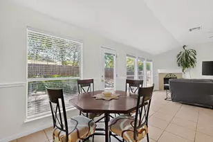 906 Hollow Trail Ct, Round Rock, TX 78664 - Photo 13