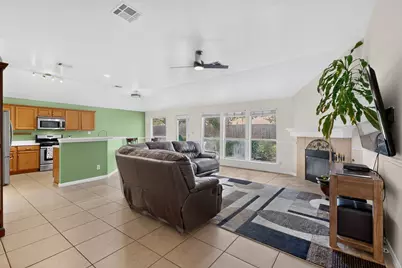 906 Hollow Trail Court, Round Rock, TX 78664 - Photo 11