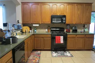 402 Las Colinas Dr, Leander, TX 78641 - Photo 7