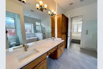 1014 Challenger, Lakeway, TX 78734 - Photo 11