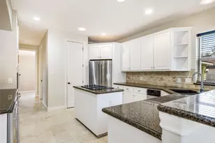 1014 Challenger, Lakeway, TX 78734 - Photo 9