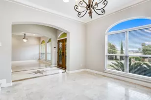 1014 Challenger, Lakeway, TX 78734 - Photo 5