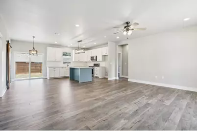 412 Persimmon Street, Bastrop, TX 78602 - Photo 15