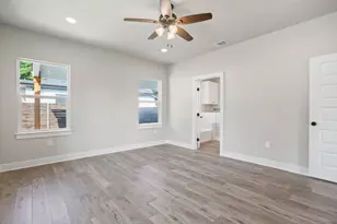 412 Persimmon St, Bastrop, TX 78602 - Photo 27