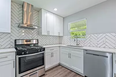 6208 Parliament Drive, Austin, TX 78724 - Photo 7