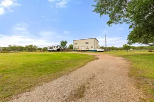3210 Co Rd 226, Giddings, TX 78942 - Photo 21