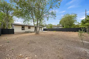 1418 Larkwood Dr, Austin, TX 78723 - Photo 25