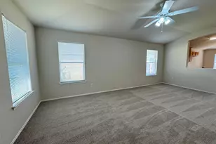 113 Salado Dr, Kyle, TX 78640 - Photo 9