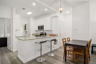 806 W 24th Street #213, Austin, TX 78705 - Photo 5