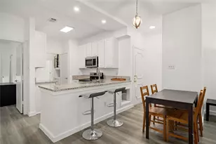 806 W 24th St, Austin, TX 78705 - Photo 5